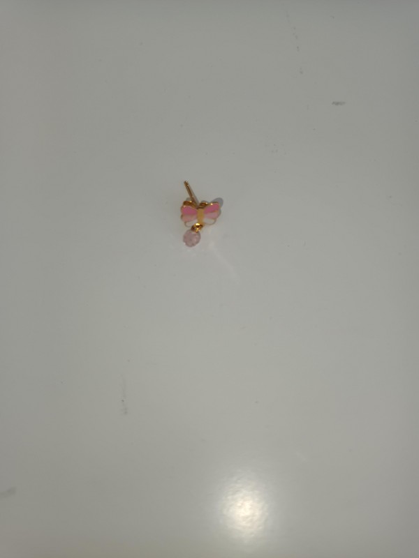 Boucle d'oreille en forme de papillon