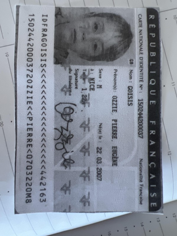 Clé maison et carte d’identité