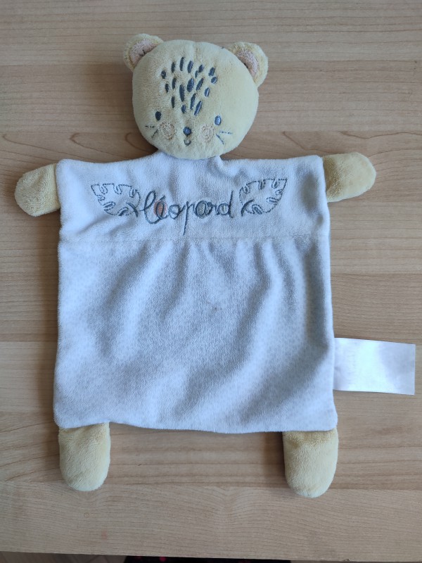 Doudou léopard Mots d'enfants