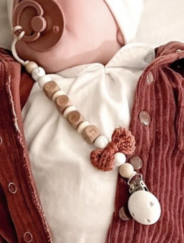 Attache tétine Jade orleans