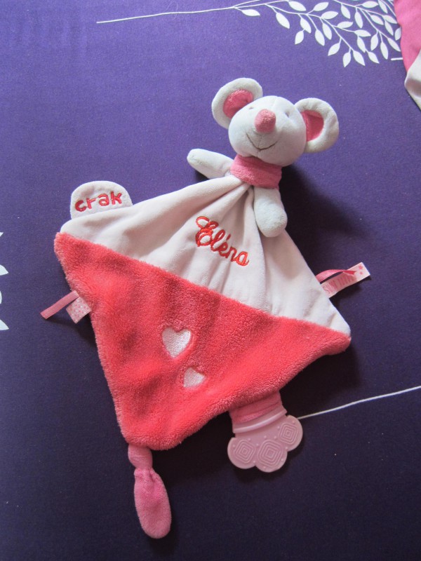Une titi souris Eléna très triste...