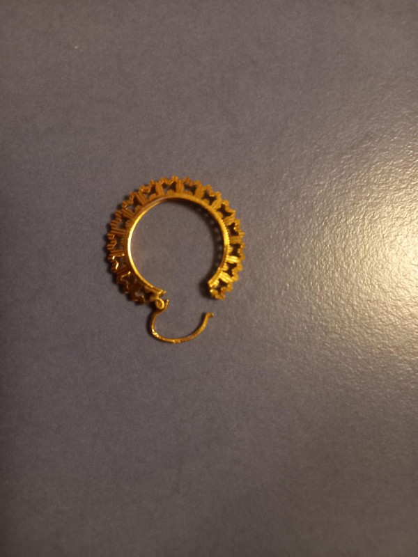 Boucle d'oreille ciselée or