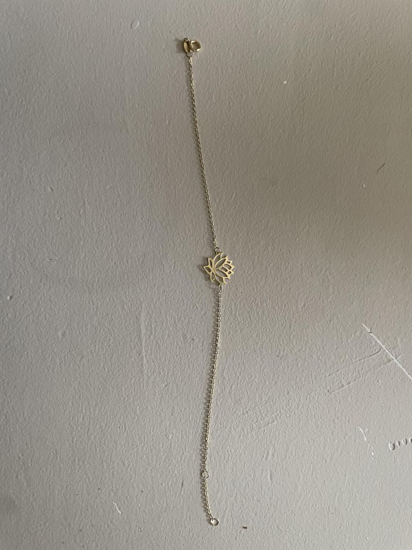Bracelet en or fleur de lotus