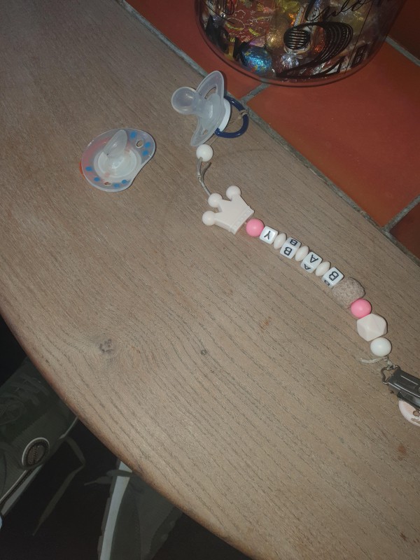2 tétines