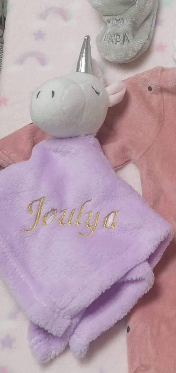 Doudou licorne personnalisé