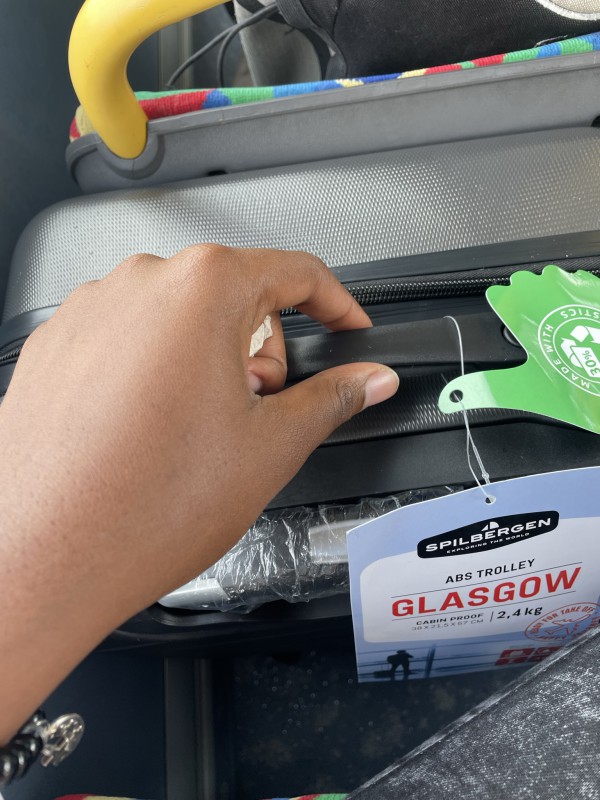 Valises grise volée à Orléans libération dans un bus (FLIXBUS)