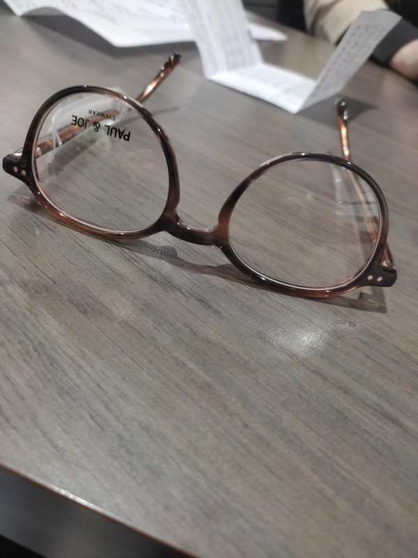 Lunettes rondes brune à reflets orangés