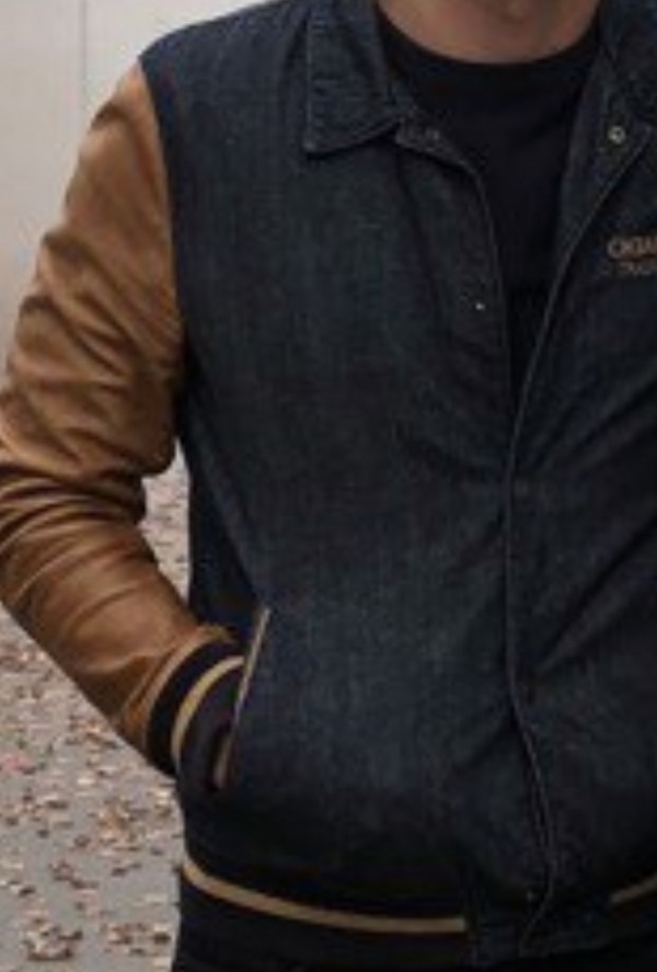 Veste chevignon avec clés et écouteurs