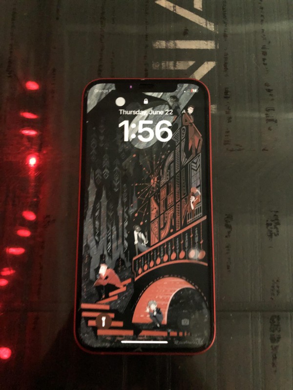 Iphone 12 dans l’eau à Vers Pont Du Gard