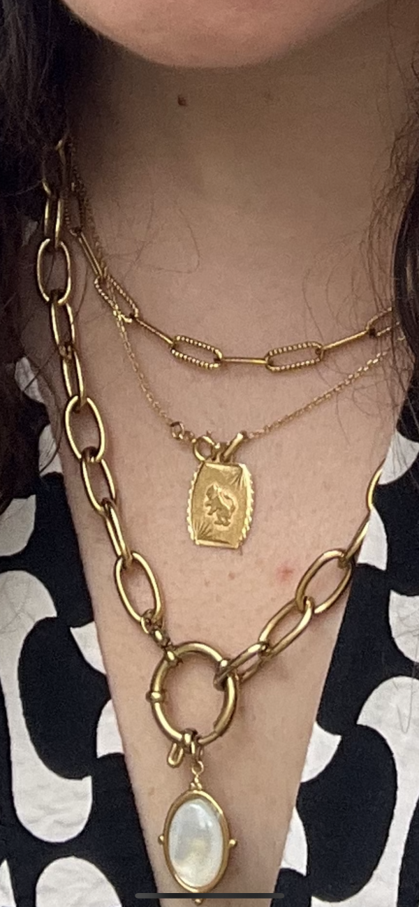 Un médaillon de baptême