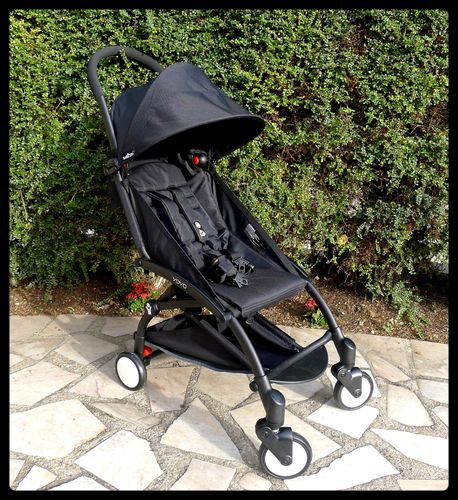 Ma poussette yoyo noire et neuve a été volée à paris14