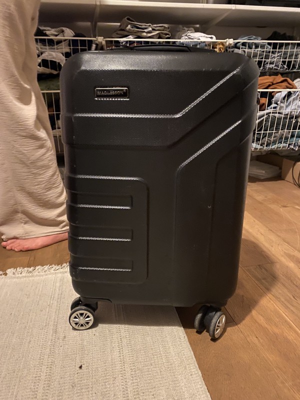 petite valise noire trouvée dans le train Lyon-Montpellier-Toulouse 6823