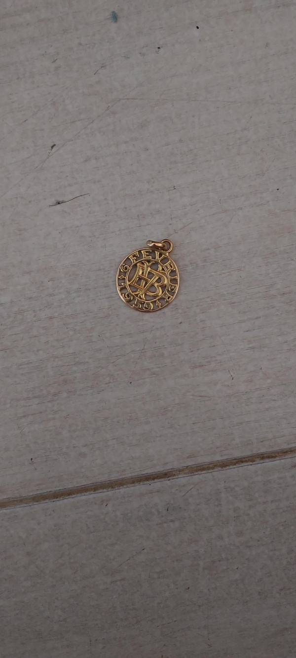 perdu chaine et médaille en or