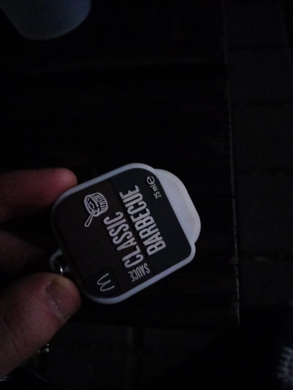 Clefs avec porte clef "sauce barbecue" de McDonald's