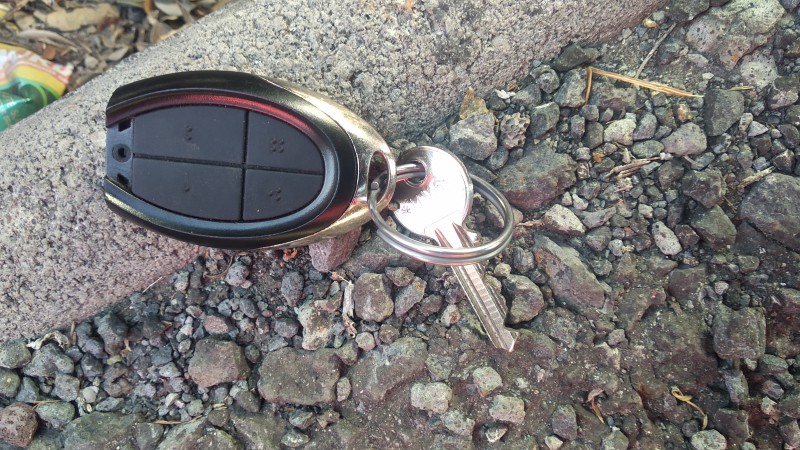 Cle trouver sur le parking de dzaoudzi