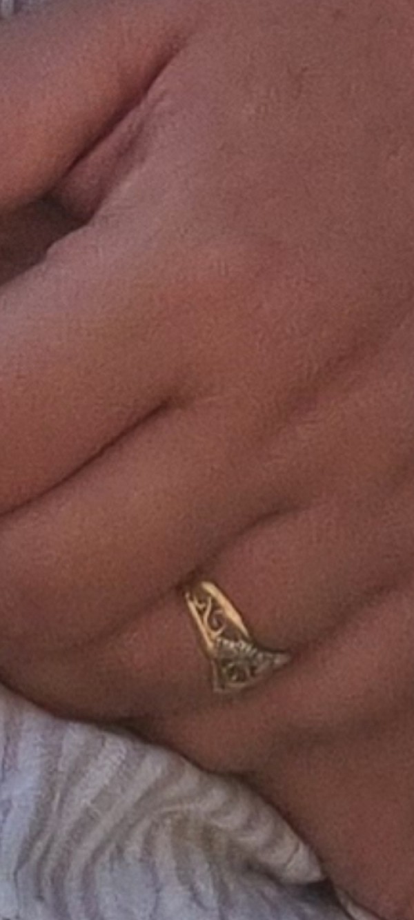 Bague en or de famille - forme de couronne avec un filet en argent