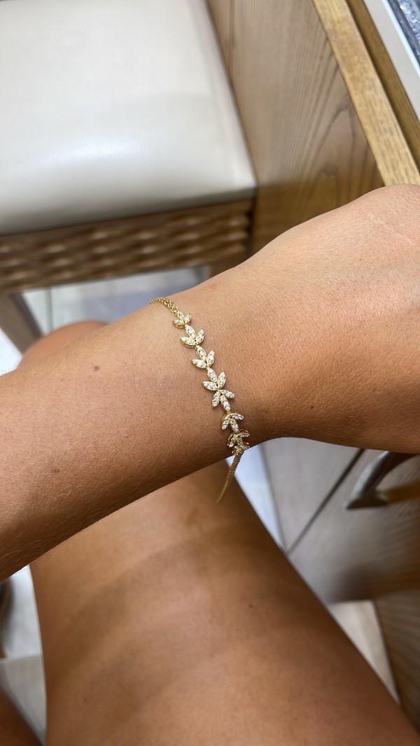 Bracelet en or perdu dans lavion