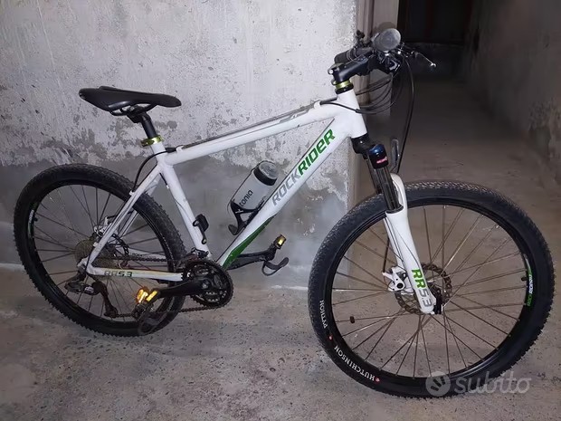 Vélo VTT RockRider RR 5.3 blanc et vert