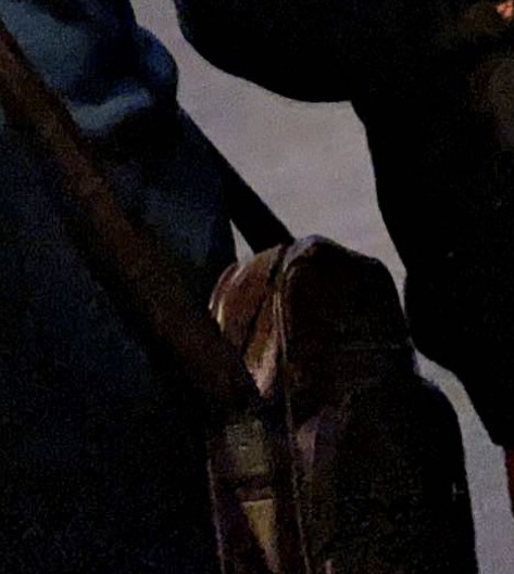 Sacoche contenant toutes mes pièces d’identité et mes clefs