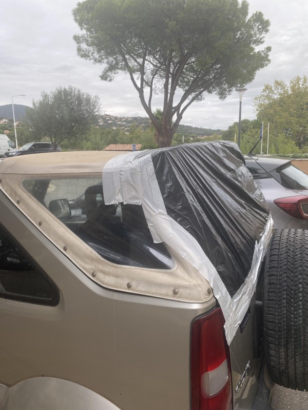 Bâche arrière de voiture transparente