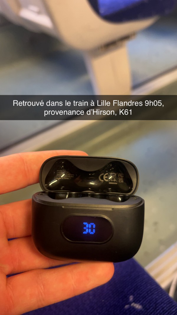 Boîtier d’écouteur sans fils.
