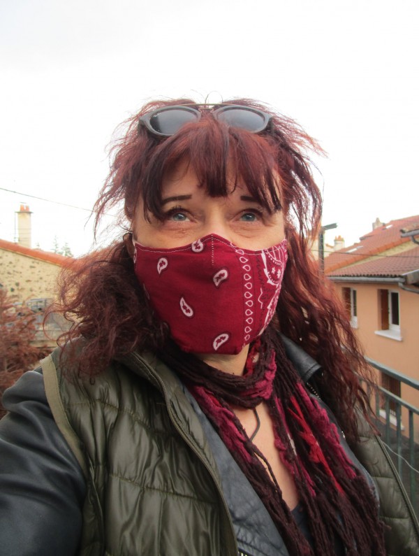 WANTED ; ÉCHARPE EN LAINE À FRANGES TONS BORDEAUX/ROSE