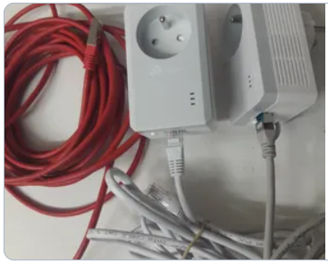 2 boitiers CPL Tp-link et câbles réseaux