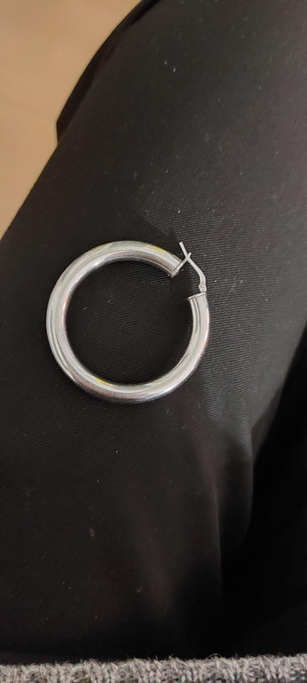 Perdu Boucle d'oreille créole épaisse en Argent à Lille, République