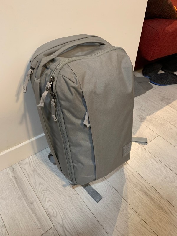 Sac à dos gris