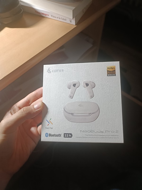 Edifier NeoBuds Pro 2 blanc perdus parc de Plouay