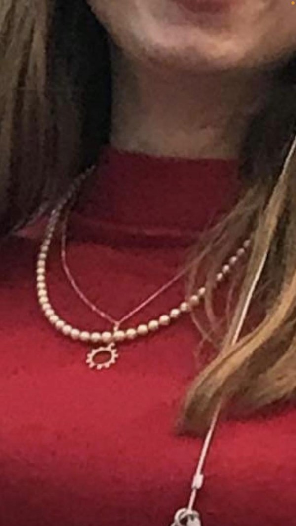 Un collier de perle nacrée