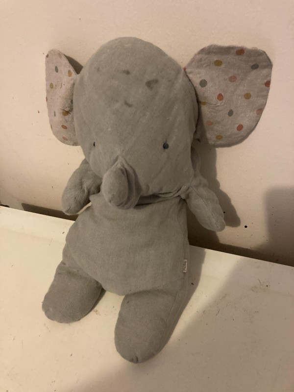 Doudou éléphant gris