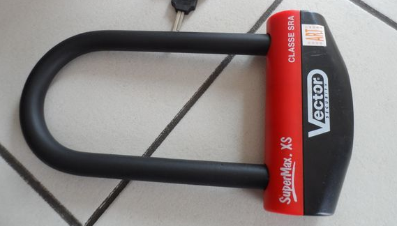 Antivol U Vector SuperMax Rouge et Noir